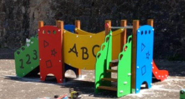Parque infantil y biosaludable en El Bosque